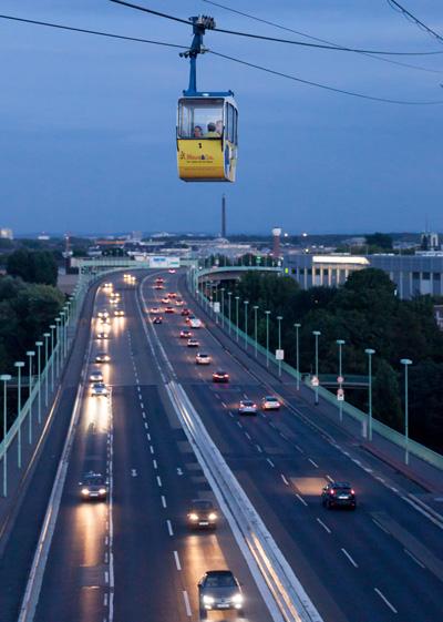 Gondeln am Abend ber der Zoobrcke